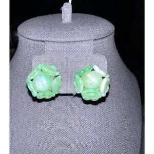 Vintage Mid Century Green Resin Flowers Clip Earrings Made in Hong Kong